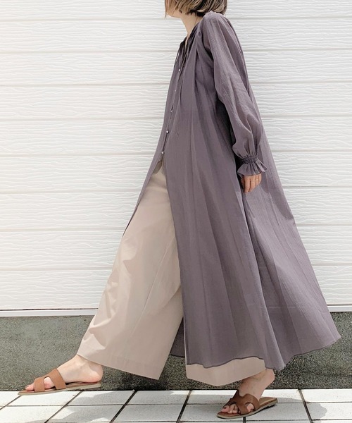 Q(キュー)の「エアリーコットンロングワンピース(ワンピース・レディース・ブラウン/ラベンダー・MEDIUM)」の10枚目の写真