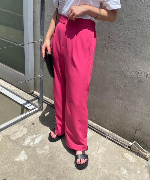 COLONY 2139（コロニートゥーワンスリーナイン）の「サイズ展開あり/ストレッチイージーケアーパンツ(1タックワイド)/ワイドパンツ（スラックス・レディース・ブラック/ベージュ/カーキ/ピンク・SMALL/MEDIUM/LARGE）」の18枚目の写真