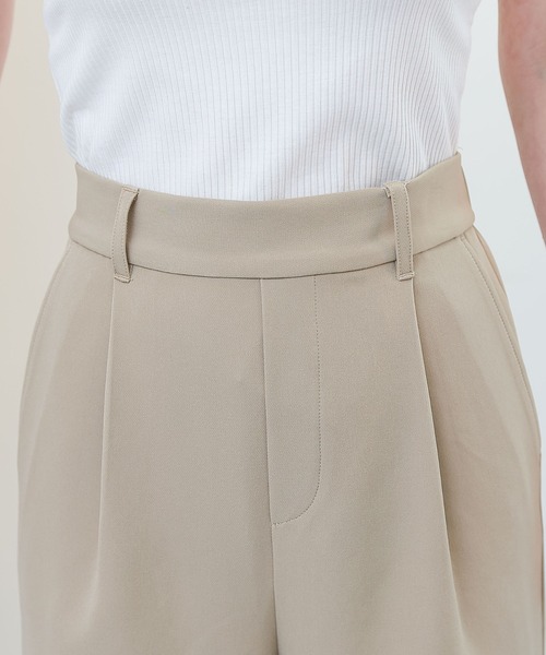 COLONY 2139（コロニートゥーワンスリーナイン）の「サイズ展開あり/ストレッチイージーケアーパンツ(1タックワイド)/ワイドパンツ（スラックス・レディース・ブラック/ベージュ/カーキ/ピンク・SMALL/MEDIUM/LARGE）」の13枚目の写真
