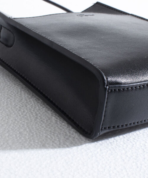 GLOSTER（グロスター）の「【GLOSTER/グロスター】レザーマルチポシェット ミニバッグ スクエアショルダー（ショルダーバッグ・メンズ・ブラック/ベージュ・FREE）」の17枚目の写真