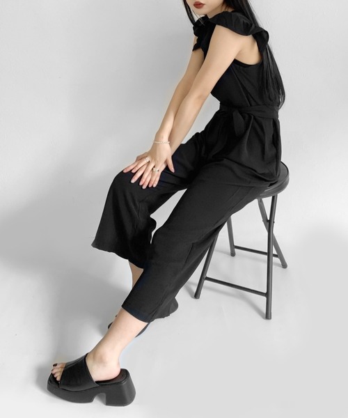 LVEU.(ラブユ.)の「【ZOZOTOWN限定】Frill design combination/フリルデザインコンビネゾン(サロペット/オーバーオール・レディース・ブラック/サックスブルー・FREE)」の10枚目の写真