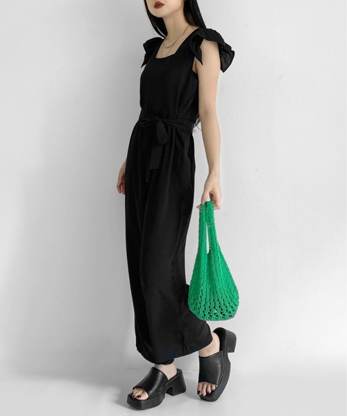 LVEU.(ラブユ.)の「【ZOZOTOWN限定】Frill design combination/フリルデザインコンビネゾン(サロペット/オーバーオール・レディース・ブラック/サックスブルー・FREE)」の7枚目の写真