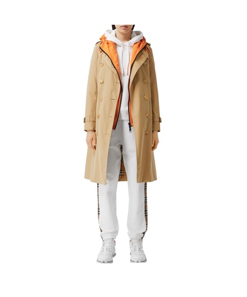 BURBERRY(バーバリー)の「ロング ケンジントン ヘリテージトレンチコート(トレンチコート・レディース・ベージュ・6/4/2)」の2枚目の写真