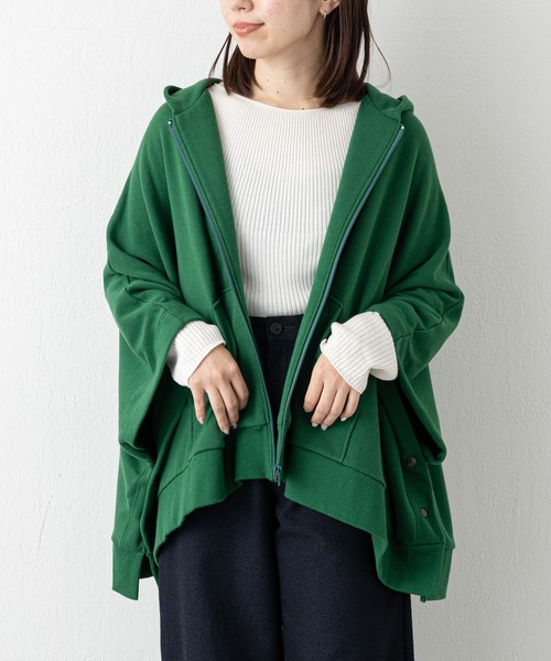 russet（ラシット）の「スウェットポンチョ(O-029)（パーカー・レディース・ブラック/ベージュ/グレー/グリーン/マスタード・FREE）」の4枚目の写真