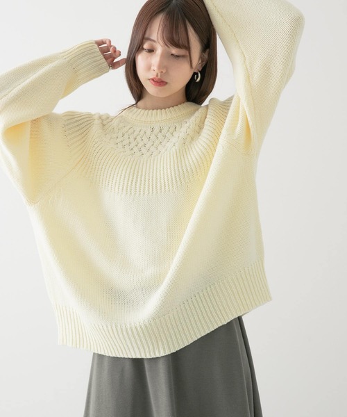 ITEMS URBANRESEARCH(アイテムズ アーバンリサーチ)の「クルーネックケーブルニット(ニット/セーター・レディース・ネイビー/レッド/グリーン/アイボリー・FREE)」の14枚目の写真