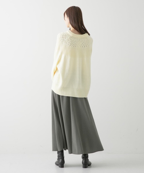 ITEMS URBANRESEARCH(アイテムズ アーバンリサーチ)の「クルーネックケーブルニット(ニット/セーター・レディース・ネイビー/レッド/グリーン/アイボリー・FREE)」の20枚目の写真