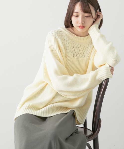 ITEMS URBANRESEARCH(アイテムズ アーバンリサーチ)の「クルーネックケーブルニット(ニット/セーター・レディース・ネイビー/レッド/グリーン/アイボリー・FREE)」の21枚目の写真