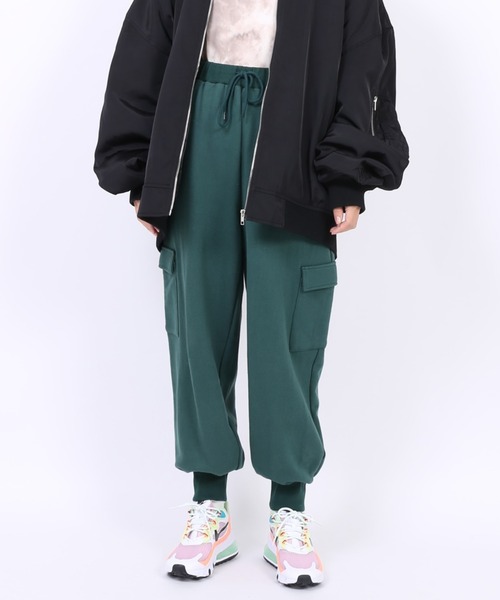 PUNYUS（プニュズ）の「カーゴスウェットパンツ（スウェットパンツ・レディース・ワイン/ダークグリーン/パープル・1/2/3/4）」の2枚目の写真