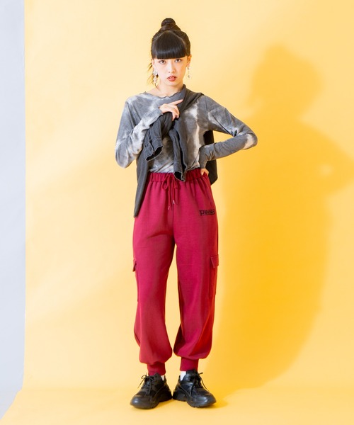 PUNYUS（プニュズ）の「カーゴスウェットパンツ（スウェットパンツ・レディース・ワイン/ダークグリーン/パープル・1/2/3/4）」の4枚目の写真