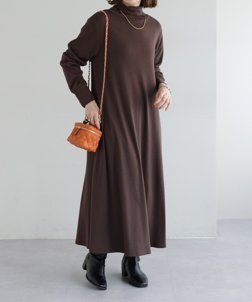 DISCOAT(ディスコート)の「【WEB限定】リブタートルワンピース(ワンピース・レディース・ブラック/ライトグレー/ブラウン・FREE)」の5枚目の写真