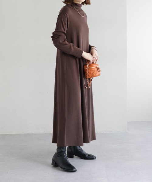 DISCOAT(ディスコート)の「【WEB限定】リブタートルワンピース(ワンピース・レディース・ブラック/ライトグレー/ブラウン・FREE)」の7枚目の写真