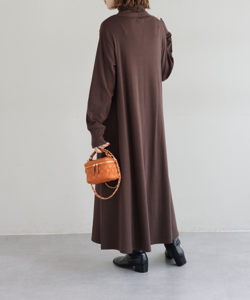 DISCOAT(ディスコート)の「【WEB限定】リブタートルワンピース(ワンピース・レディース・ブラック/ライトグレー/ブラウン・FREE)」の8枚目の写真