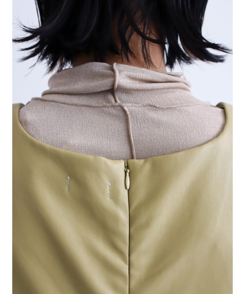 KBF(ケイビーエフ)の「KBF フェイクレザージャンスカ(ジャンパースカート・レディース・ベージュ/その他6/ブラック・FREE)」の12枚目の写真