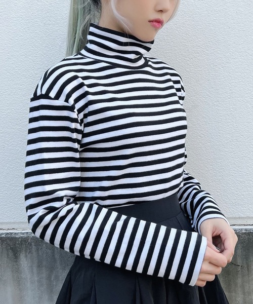 Figments(フィグメンツ)の「ボーダーハイネックロンT(Tシャツ/カットソー・レディース・ホワイト・FREE)」の1枚目の写真