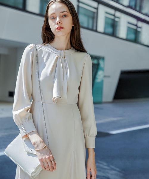 niana（ニアナ）の「セレモニーフロントラッフルワンピース（スーツスカート・レディース・チャコール/ダークネイビー/ブラック/ベージュ・M）」の3枚目の写真