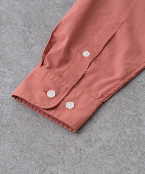 BRICK & SONS（ブリックアンドサンズ）の「リラックスバックプリーツシャツ＜テラコッタ＞（シャツ/ブラウス・メンズ・テラコッタ・LL/S/M/L/XS）」の2枚目の写真