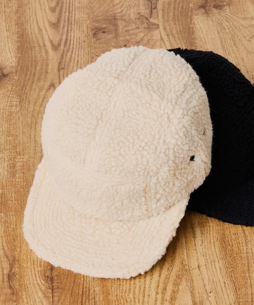 FLEXFIT(フレックスフィット)の「【FLEXFIT】クラシックジョッキー キャンパーキャップ (ボア)FL7005MC MURS(キャップ・メンズ・ブラック/ベージュ・FREE)」の2枚目の写真