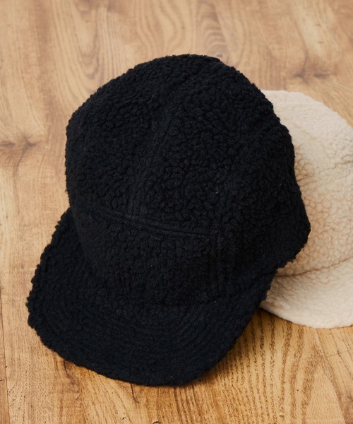 FLEXFIT(フレックスフィット)の「【FLEXFIT】クラシックジョッキー キャンパーキャップ (ボア)FL7005MC MURS(キャップ・メンズ・ブラック/ベージュ・FREE)」の1枚目の写真