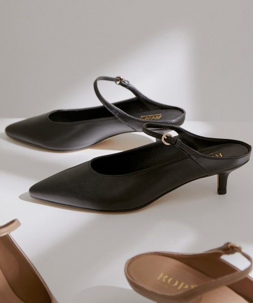 ROPE'（ロペ）の「メリージェーンポインテッドミュール（パンプス・レディース・ブラック/ベージュ系その他・35.5/36.5/37.5）」の2枚目の写真