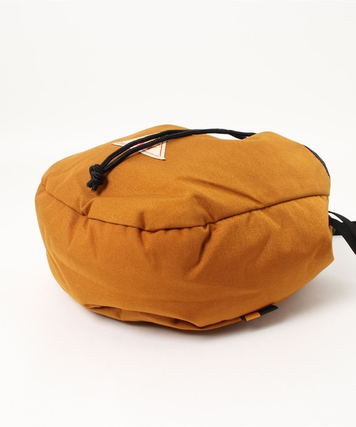 KELTY(ケルティ)の「1つで2つの表情!“見せる”リバーシブル巾着バッグ【KELTY】REVERSIBLE KINCHAKU(ショルダーバッグ・メンズ・ブラウン系その他/ダークグレー/タン/セージグリーン/マスタード/ブラック/ネイビー/モカ/オリーブ・FREE)」の12枚目の写真