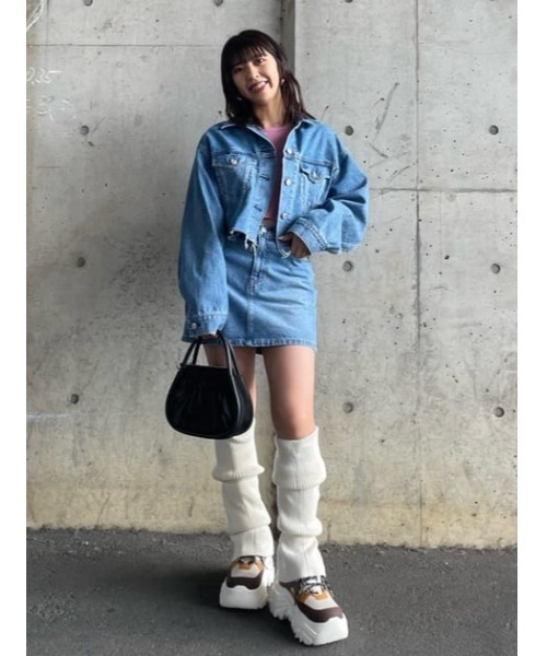 SLY（スライ）の「RYAN JW S/SK-C ライアン ジャストウエスト スカート デニムスカート 台形 セットアップ可能 ミニスカート（デニムスカート・レディース・ライトブルー・2/1/0）」の16枚目の写真