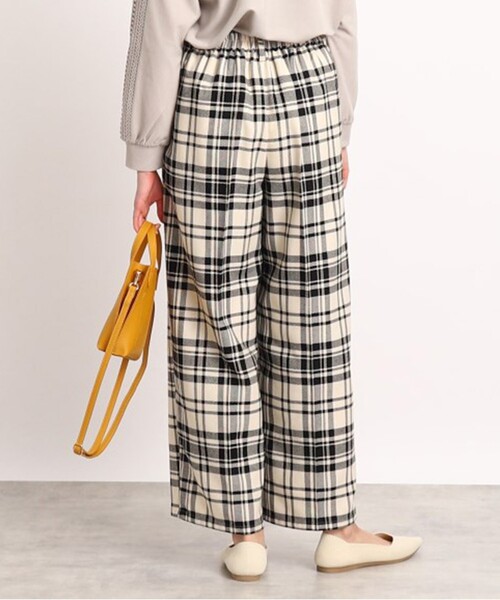 DRESKIP（ドレスキップ）の「◆サラりとした通気性！ワイドパンツ（その他パンツ・レディース・ブラック/ホワイト系4/黄緑系・02/03/04）」の22枚目の写真