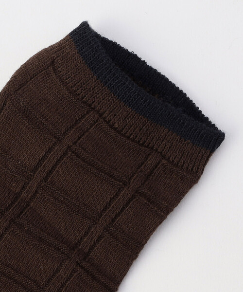 COMME CA ISM（コムサイズム）の「【オンラインストア限定】板チョコ風 アンクルソックス（ソックス/靴下・メンズ・ブラック/ダークブラウン・FREE）」の13枚目の写真