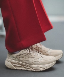 HOKA（ホカ）の「CLIFTON L SUEDE 1122571（スニーカー）」 - WEAR