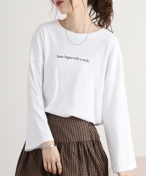 atONE（アットワン）の「atONE ワイドスリーブロゴプリントロンT　長袖（Tシャツ/カットソー・レディース・ホワイト/ブラック/ホワイト系その他/ブラック系その他/ホワイト系その他2/ブラック系その他2/ピンク系その他/ピンクベージュ/ピンク系その他2・F）」の3枚目の写真
