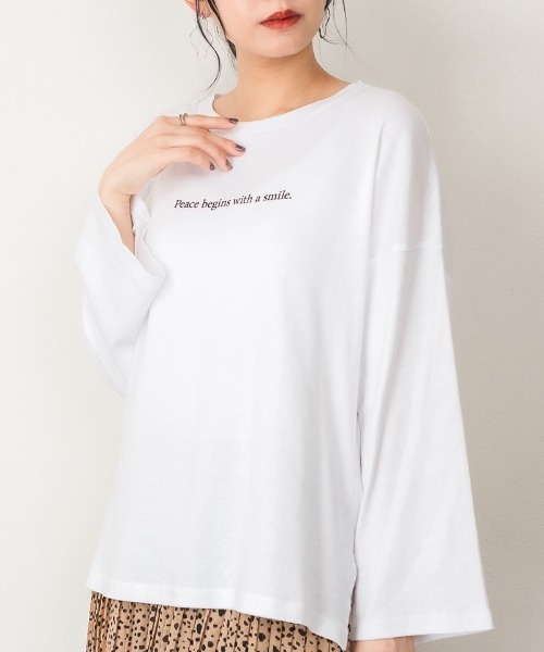 atONE（アットワン）の「atONE ワイドスリーブロゴプリントロンT　長袖（Tシャツ/カットソー・レディース・ホワイト/ブラック/ホワイト系その他/ブラック系その他/ホワイト系その他2/ブラック系その他2/ピンク系その他/ピンクベージュ/ピンク系その他2・F）」の17枚目の写真