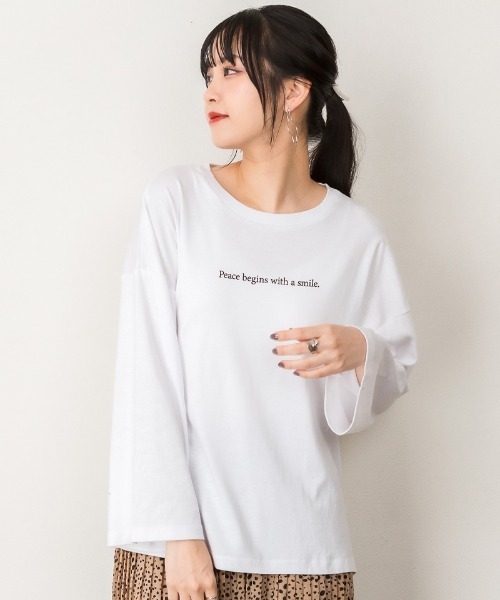 atONE（アットワン）の「atONE ワイドスリーブロゴプリントロンT　長袖（Tシャツ/カットソー・レディース・ホワイト/ブラック/ホワイト系その他/ブラック系その他/ホワイト系その他2/ブラック系その他2/ピンク系その他/ピンクベージュ/ピンク系その他2・F）」の16枚目の写真