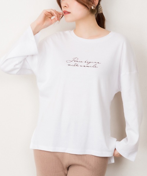 atONE（アットワン）の「atONE ワイドスリーブロゴプリントロンT　長袖（Tシャツ/カットソー・レディース・ホワイト/ブラック/ホワイト系その他/ブラック系その他/ホワイト系その他2/ブラック系その他2/ピンク系その他/ピンクベージュ/ピンク系その他2・F）」の19枚目の写真