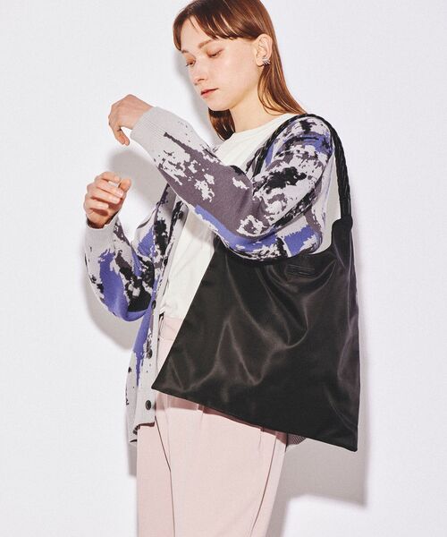 tk.TAKEO KIKUCHI（ティーケータケオキクチ）の「◆フロシキバッグ（ハンドバッグ・レディース・ブラック/ホワイト系5/ブラック系・00）」の18枚目の写真