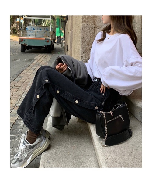 SpRay(スプレイ)の「フェイクサイドボタンデニムパンツ(デニムパンツ・レディース・ブラック/ブルー・LARGE/MEDIUM)」の22枚目の写真
