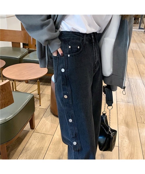 SpRay(スプレイ)の「フェイクサイドボタンデニムパンツ(デニムパンツ・レディース・ブラック/ブルー・LARGE/MEDIUM)」の4枚目の写真