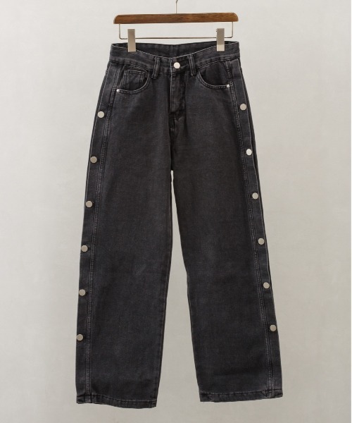 SpRay(スプレイ)の「フェイクサイドボタンデニムパンツ(デニムパンツ・レディース・ブラック/ブルー・LARGE/MEDIUM)」の10枚目の写真