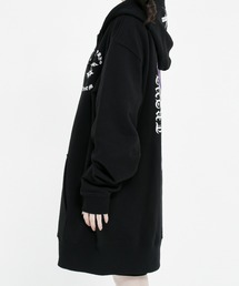 TRAVAS TOKYO × REFLEM コラボパーカー TRAVAS TOKYO（トラバス トウキョウ）の「TRAVAS TOKYO × REFLEM