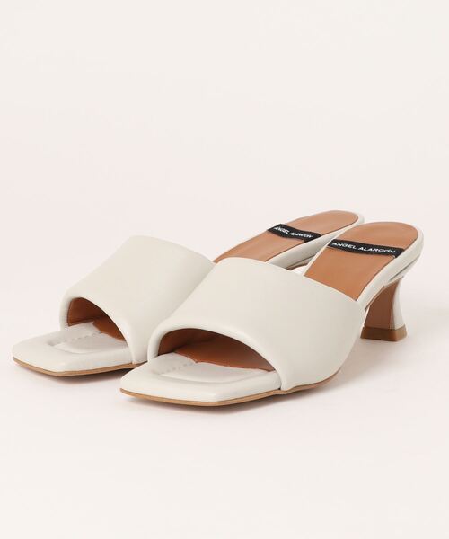 inter-chaussures（インターショシュール）の「【ANGEL ALARCON】スクエアトウミュールサンダル(D32302)（サンダル・レディース・ブラック/ラベンダー/ホワイト・37/38/36/35）」の2枚目の写真