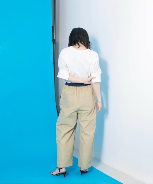 Eimee Law(エイミーロウ)の「デザインタックパンツ(その他パンツ・レディース・ベージュ/ライトグレー/ネイビー・38)」の10枚目の写真