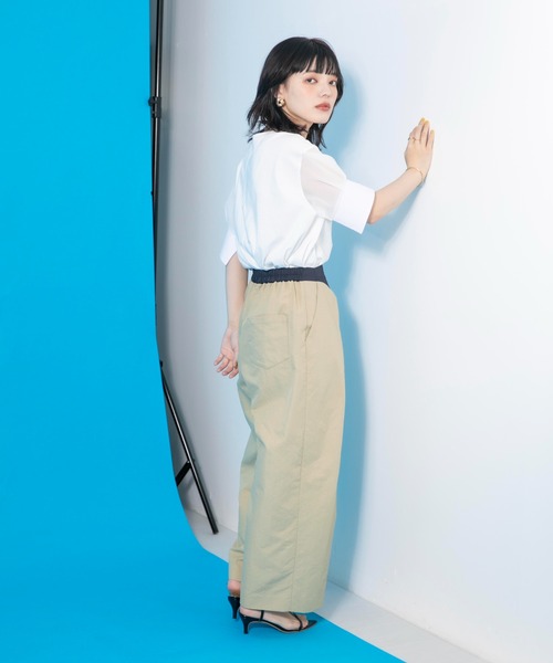 Eimee Law(エイミーロウ)の「デザインタックパンツ(その他パンツ・レディース・ベージュ/ライトグレー/ネイビー・38)」の12枚目の写真