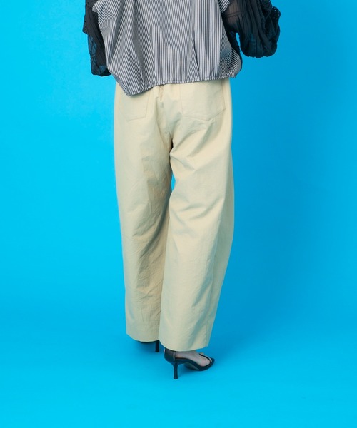 Eimee Law(エイミーロウ)の「デザインタックパンツ(その他パンツ・レディース・ベージュ/ライトグレー/ネイビー・38)」の20枚目の写真