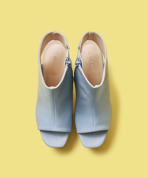 FOREVER 21（フォーエバー トゥエンティーワン）の「厚底ブーツサンダル（サンダル・レディース・ライトブルー/ブラック/ホワイト・SMALL/LARGE/MEDIUM）」の8枚目の写真