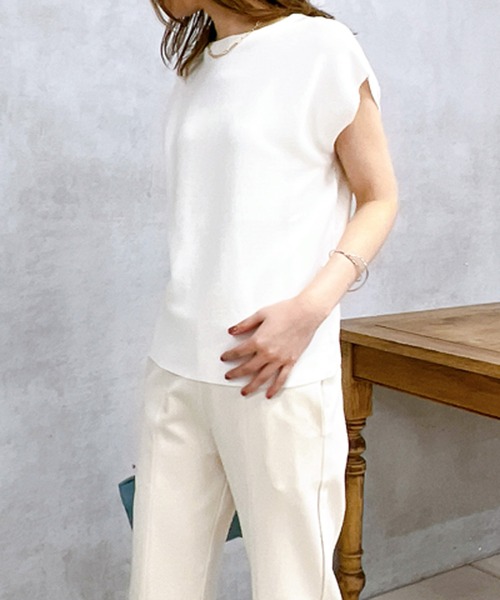 un dix cors（アンディコール）の「麻タックフレンチスリーブニットプルオーバー（ニット/セーター・レディース・ネイビー/オフホワイト/ピンク系その他・FREE）」の6枚目の写真