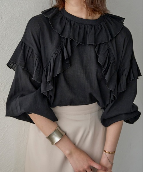 Ambre Ciel(アンブルシエル)の「楊柳フリルブラウス/【WEB/EC限定商品】(シャツ/ブラウス・レディース・ライトベージュ/ブラック/オフホワイト・FREE)」の1枚目の写真