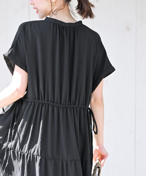 rps（アールピーエス）の「ウエストドロストティアードワンピース（ワンピース・レディース・ブラック/ブルー/ライトカーキ/グレイッシュベージュ・フリー）」の22枚目の写真