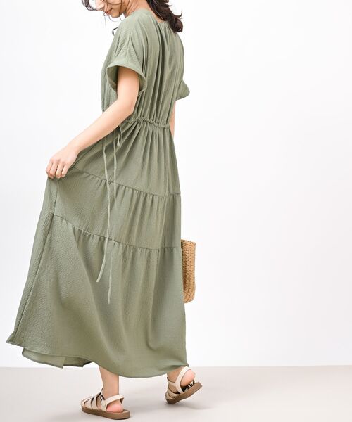 rps（アールピーエス）の「ウエストドロストティアードワンピース（ワンピース・レディース・ブラック/ブルー/ライトカーキ/グレイッシュベージュ・フリー）」の11枚目の写真