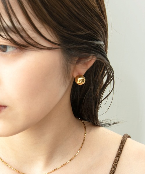 voov(ブーブ)の「【金属アレルギー対応】12mm シンプル ボールモチーフ サージカルステンレスピアス(ピアス(両耳用)・レディース・シルバー/ゴールド・フリー)」の9枚目の写真