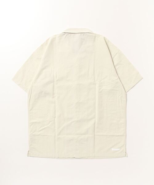 DESCENTE（デサント）の「【別注】デサント  Nylon OpenCollar Shirt 限定コラボ（シャツ/ブラウス・メンズ・アイボリー/ネイビー・M/L/LL）」の4枚目の写真