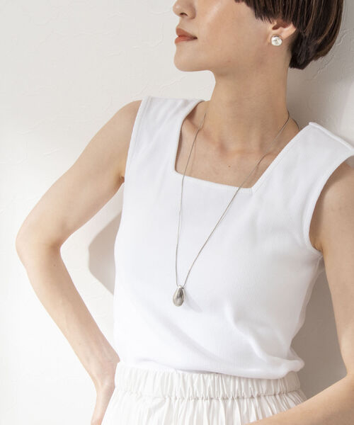 NOLLEY’S（ノーリーズ）の「リブタンクトップ（タンクトップ・レディース・キャメル/ネイビー/オフホワイト/ブラック・38）」の2枚目の写真