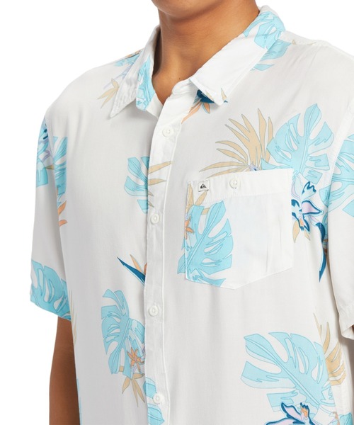 Quiksilver(クイックシルバー)の「THE FLORAL SS/クイックシルバー半袖総柄シャツ(シャツ/ブラウス・メンズ・ブラック/ホワイト/イエロー・MEDIUM/LARGE/X-LARGE/SMALL)」の8枚目の写真